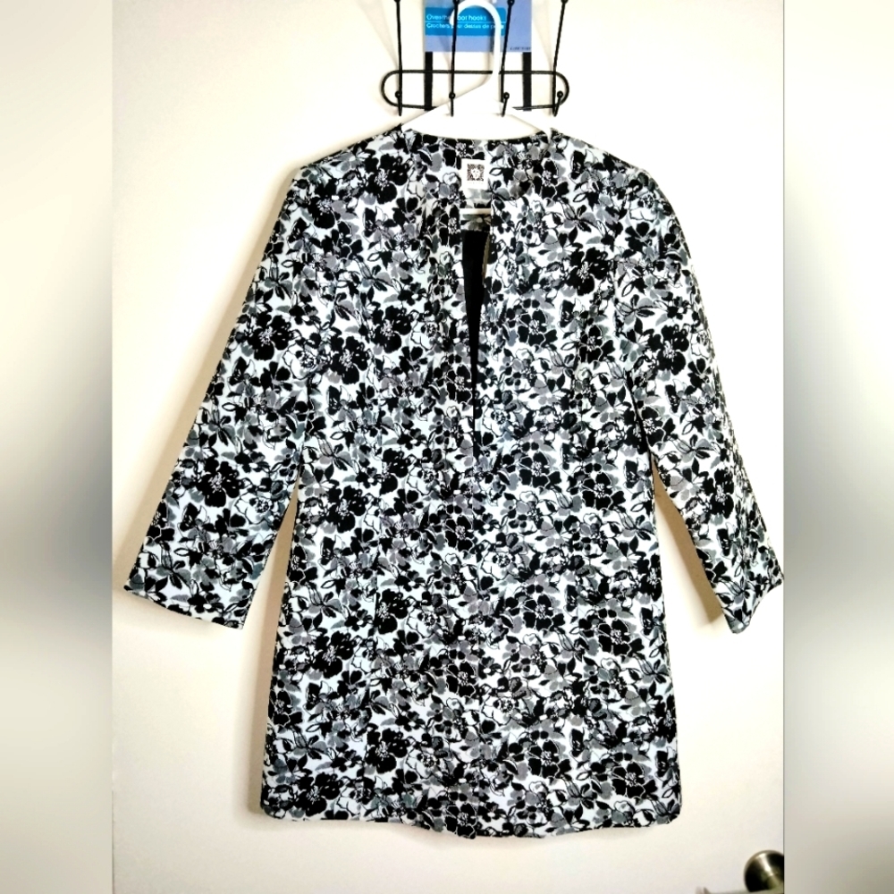 Anne Klein (Size S) Black & White Floral Print Open Long Line Coat (NEW-NWT)
